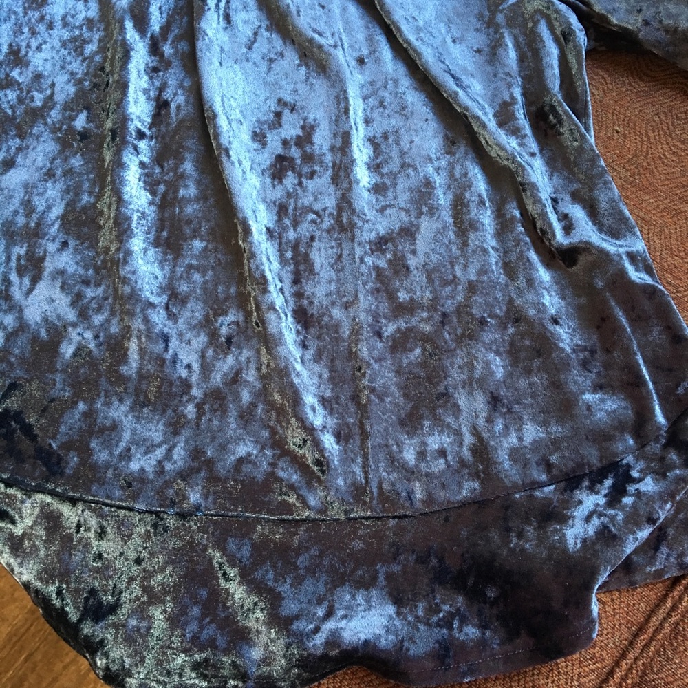 Velour Top - Picture 3 of 5
